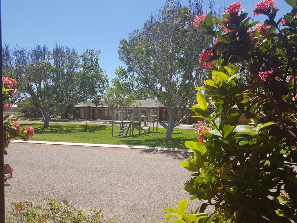 Carnarvon Gateway Motel Extérieur photo